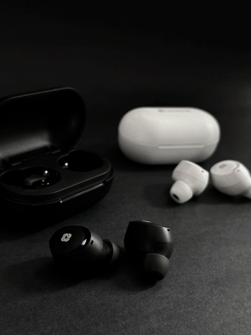 ZONE BUDS 01 - FONE COM RESISTÊNCIA A ÁGUA, CANCELAMENTO DE RUÍDO , CHAMADA EM HD E 32 HORAS DE BATERIA